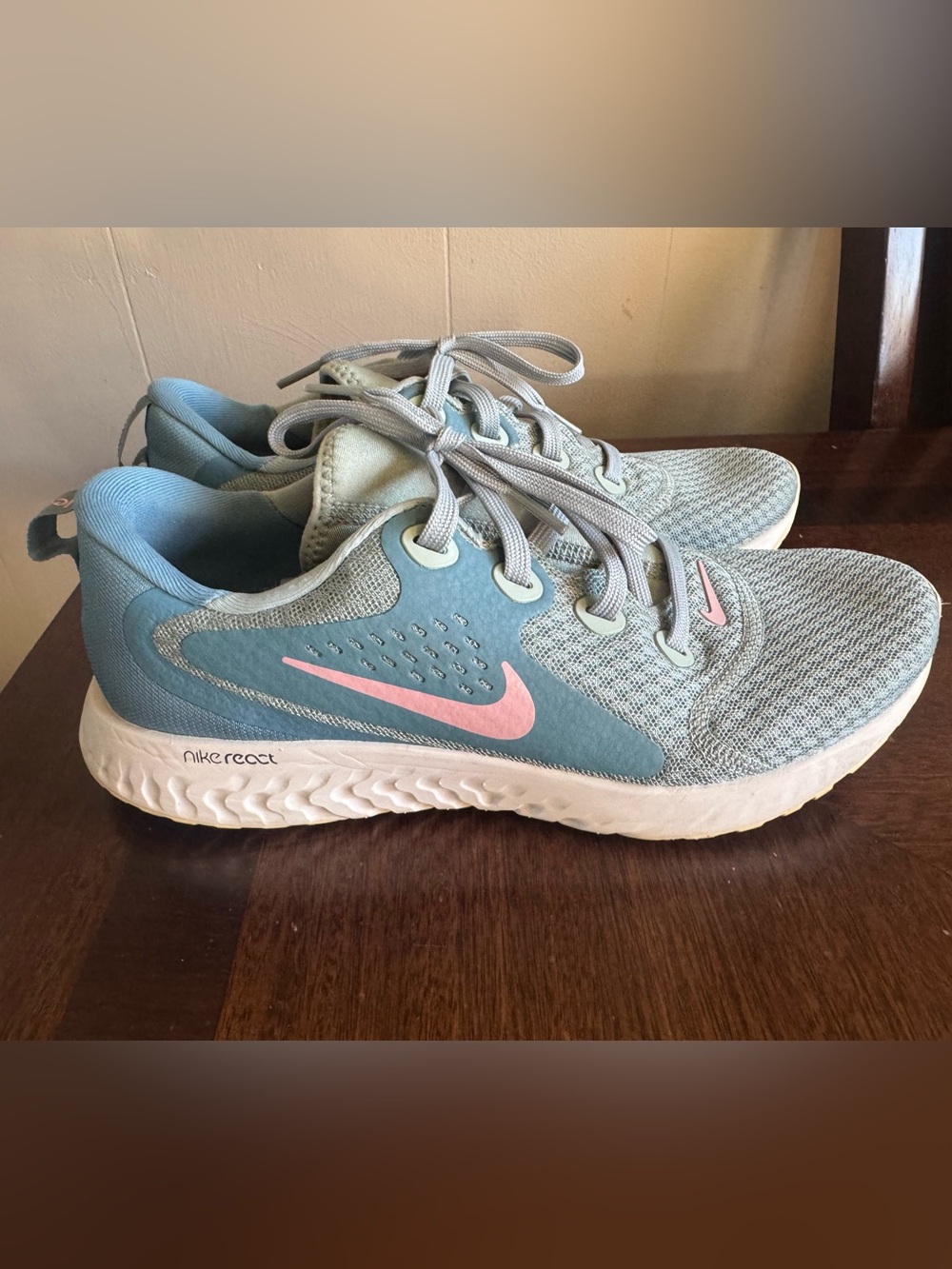 Nike Women's Teal Athletic Shoes with Pink Swoosh